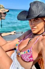SABRINA SALERNO - Bikini Megamix 