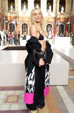 SAMARA WEAVING at Valentino Womenswear Spring/summer 2024 Show at Paris Fashion Week 10/01/2023
