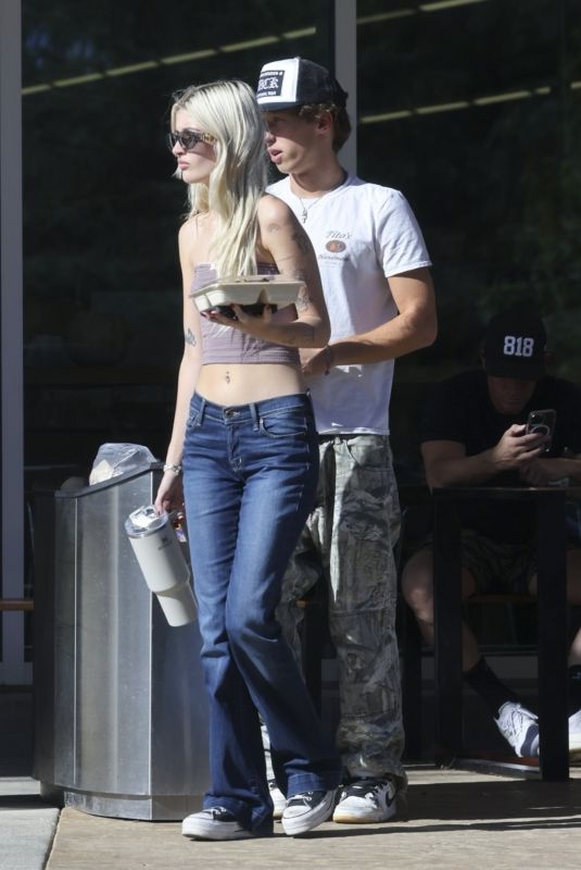 SAMI SHEEEN on a Lunch Date at Erewhon Market in Los Angeles 10/12/2023
