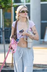 SAMI SHEEN on a Lunch Date at Erehwon Organic in Calabasas 10/04/2023
