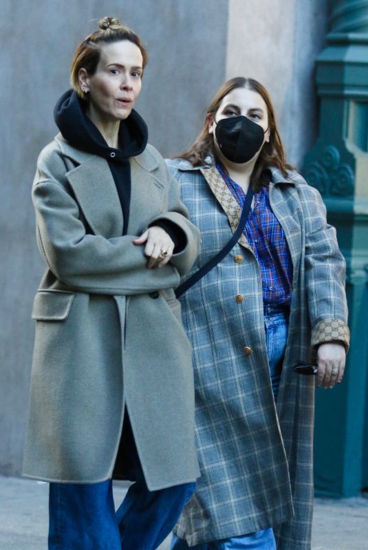 SARAH PAULSON and BEANIE FELDSTEIN Out Shopping in New York 10/17/2023