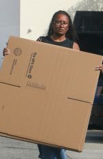 SASHA OBAMA Leaves a UPS Store in Los Angeles 10/24/2023