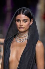 TAYLOR HILL at Messika Fashion Show in Paris 09/29/2023