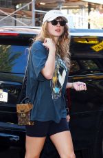 TAYLOR SWIFT Arrives at Electric Lady Studios in New York 10/03/2023