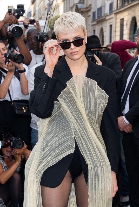 WALLIS DAY at Victoria Beckham Womenswear Spring/Summer 2024 Show at Paris Fashion Week 09/29/2023