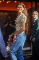 ZENDAYA Greets Her Fans Out in Paris 10/02/2023