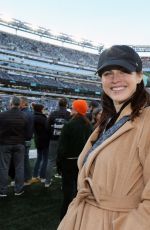 ALEXANDRA DADDARIO at Dolphins vs Jets Game in New Jersey 11/24/2023