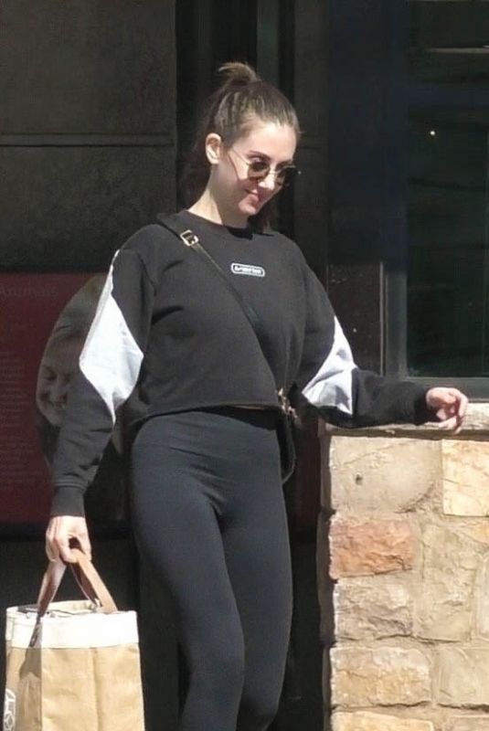 ALISON BRIE Out Shopping at Gelson’s in Los Feliz 11/04/2023