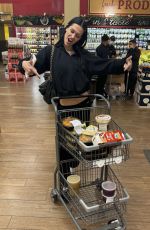 AMELIA HAMLIN Shopping at Bristol Farms in Beverly Hills 11/22/2023