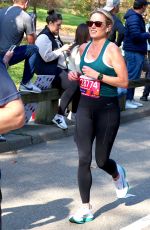 AMY ROBACH Running 2023 New York Marathon 11/05/2023