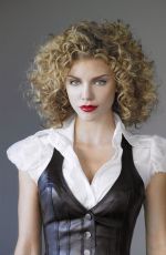 ANNALYNNE MCCORD for Venice Magazine, October 2008