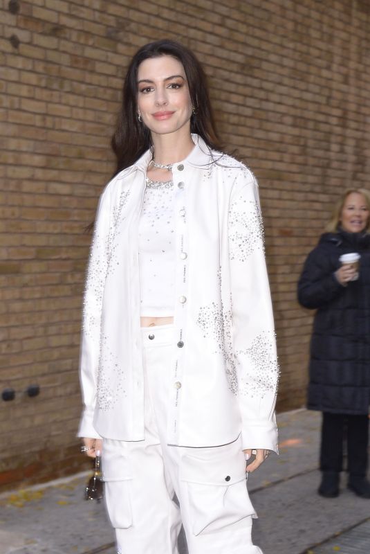 ANNE HATHAWAY Arrives at Live with Kelly & Mark in New York 11/27/2023
