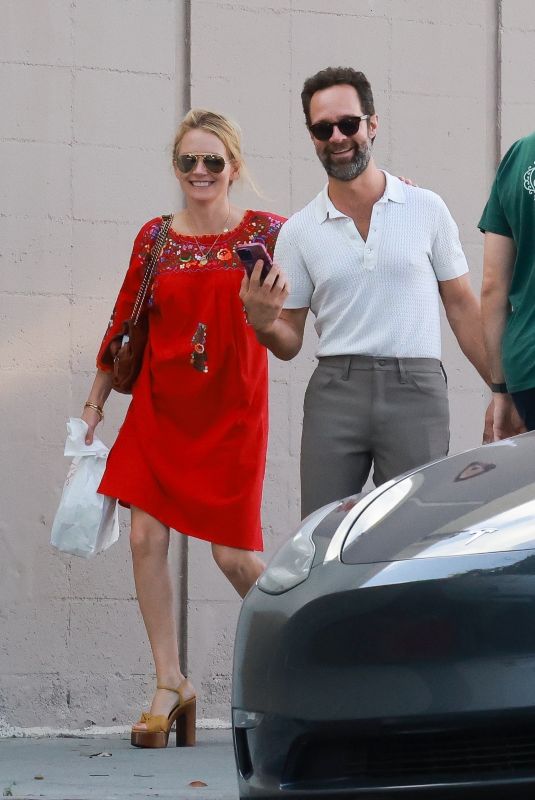 BECKI NEWTON on a Lunch Sate at All Time Restaurant in Los Feliz 11/11/2023