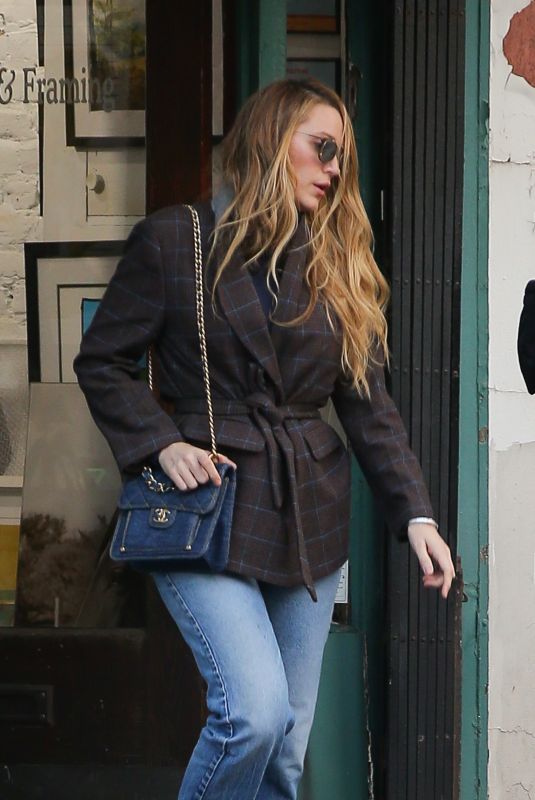 BLAKE LIVELY Out and About in New York 11/09/2023