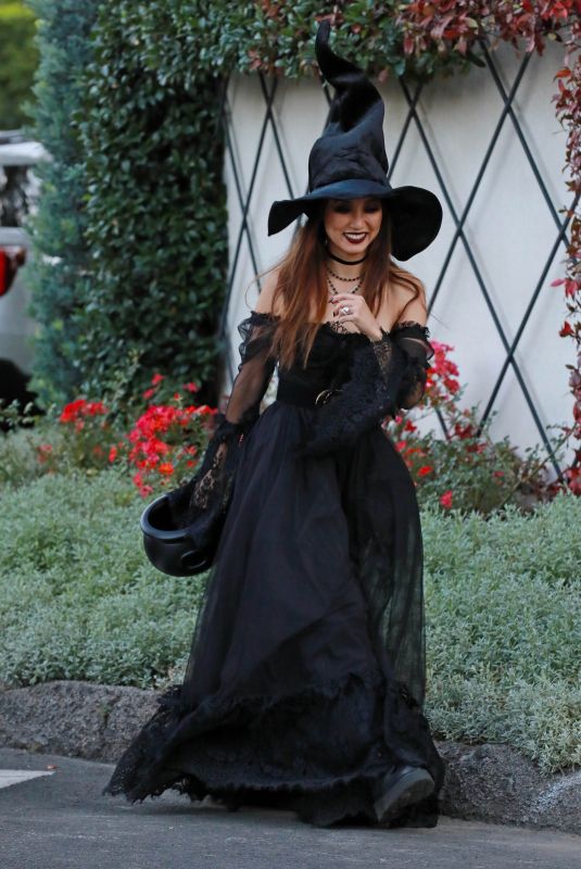 BRENDA SONG Goes Trick-or-treating in Toluca Lake 10/31/2023