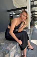 CHELSEA MAYER - Instagram Photos and Video 11/05/2023