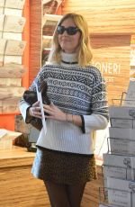 CHIARA FERRAGNI Shooting for Falconieri in Piazza San Babila in Milan 11/14/2023