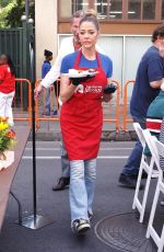 DENISE RICHARDS at a Heartwarming Thanksgiving at Los Angeles Mission 11/22/2023