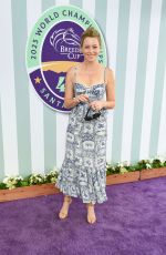 ELIZABETH BANKS at 2023 Breeders