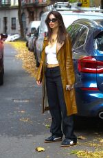 EMILY RATAJKOWSKI Leaves Her Apartment in New York 11/07/2023