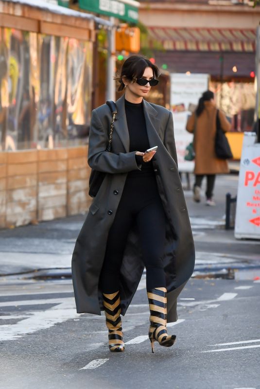 EMILY RATAJKOWSKI Out and About in New York 11/06/2023