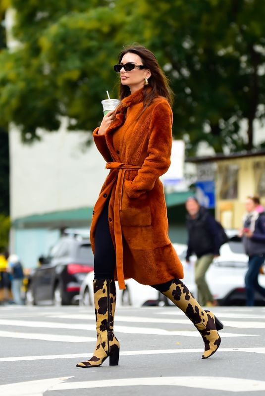 EMILY RATAJKOWSKI Out in New York 11/09/2023