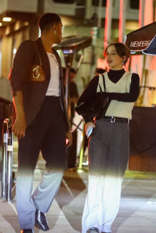 EMMA CHAMBERLAIN Leaves Dinner with a Friend at Horses Restaurant in Los Angeles 11/09/2023
