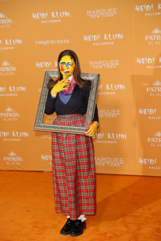 EMMA KENNEY at Heidi Klum