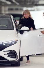 GOLDIE HAWN Out and About in Santa Monica 11/13/2023