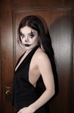 HAILEE STEINFELD - Instagram Photos 10/31/2023