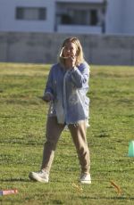 HILARY DUFF Takes Her Daugher to a Park in Los Angeles 11/27/2023