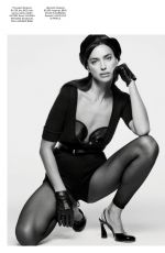 irina shayk in Elle Magazine, November 2023