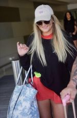 JAMIE LYNN SPEARS Arrives at Brisbane Airport 11/14/2023