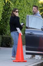 JENNIFER GARNER and Ben Affleck Chatting by Her Car in Los Angeles 11/09/2023