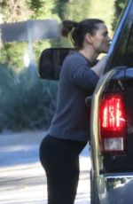 JENNIFER GARNER Shares Affectionate Goodbye with Her Boyfriend John Miller 11/17/2023