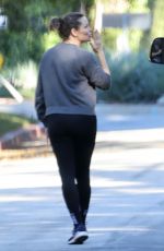 JENNIFER GARNER Shares Affectionate Goodbye with Her Boyfriend John Miller 11/17/2023