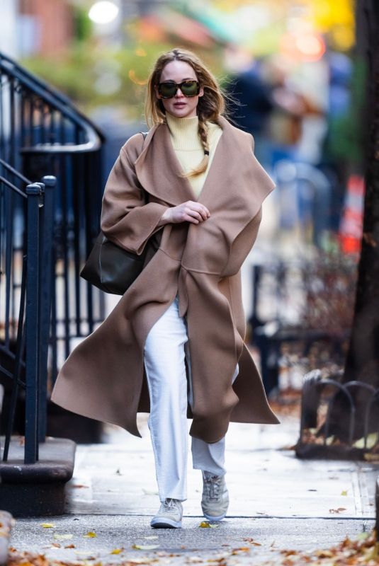 JENNIFER LAWRENCE Out and About in New York 11/22/2023