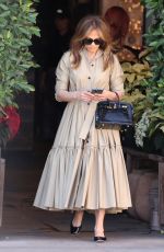 JENNIFER LOPEZ Shopping at Rolling Greens in Hollywood 11/22/2023
