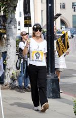 JERI RYAN at SAG-AFTRA Strike at Warner Brothers Studio in Los Angeles 11/07/2023