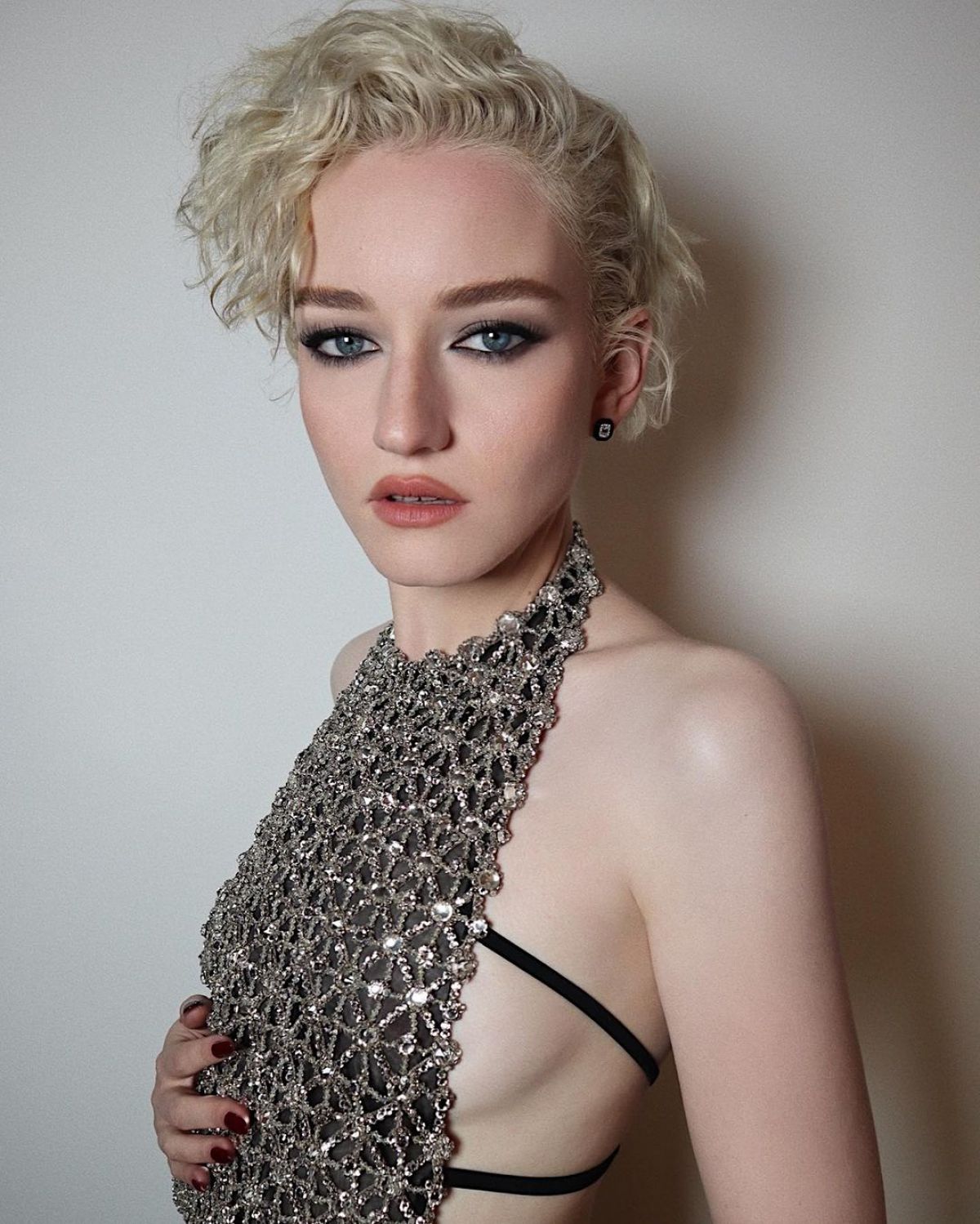 JULIA GARNER LACMA Art Film Gala Photoshoot November 2023 HawtCelebs julia-garner-lacma-art-film-gala-photoshoot-november-2023-hawtcelebs