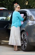 KATE HUDSON Heading to Her Car in Los Angeles 11/27/2023