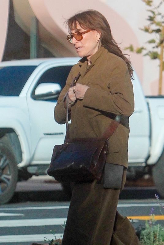KATEY SAGAL Out Shopping on Melrose Ave in Los Angeles 11/28/2023