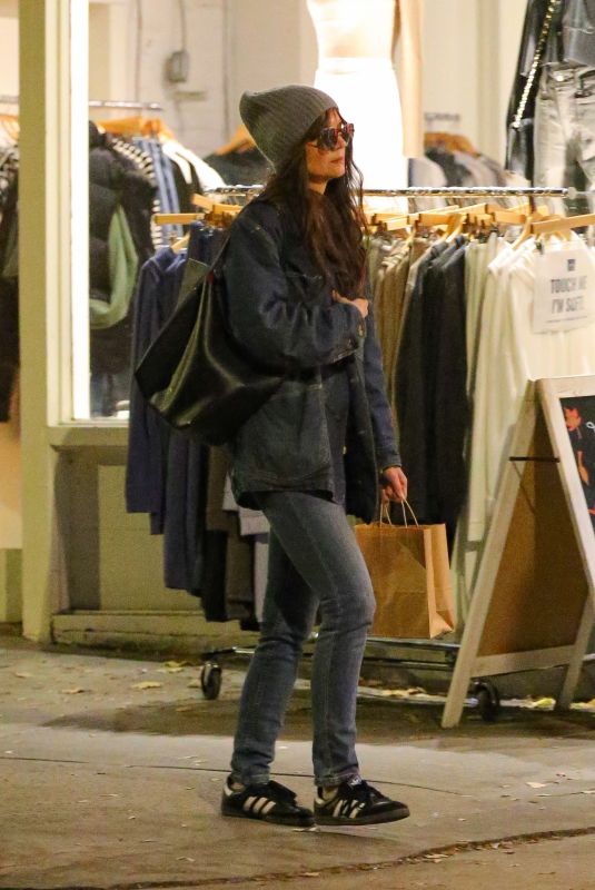 KATIE HOLMES Out Shopping in New York 11/14/2023