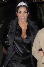 KATIE PRICE and Her Sister Sophie Leaves The Katie Price Show at The Lowry Theatre in Manchester 11/07/2023