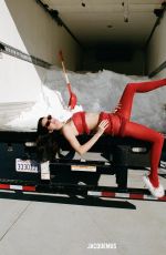 KENDALL JENNER for Jacquemus Guirlande Holiday 2023 Collection