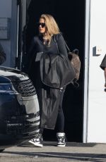 KHLOE KARDASHIAN Leaves a Studio in Los Angeles 11/17/2023