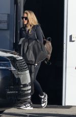 KHLOE KARDASHIAN Leaves a Studio in Los Angeles 11/17/2023