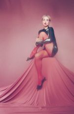 KIM PETRAS for Elle Mexico, December 2023