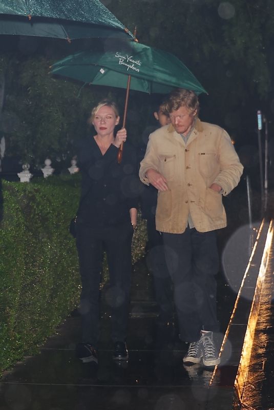KIRSTEN DUNST and Jesse Plemons Arrives at San Vicente Bungalows in West Hollywood 11/15/2023