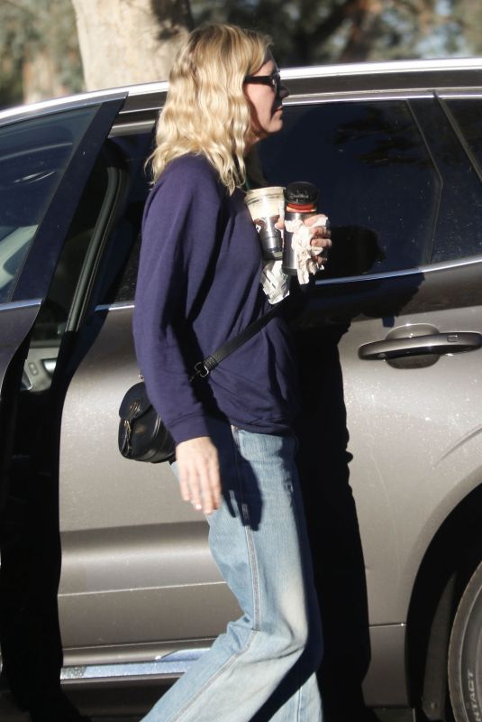 KIRSTEN DUNST Out at a Park with Friends in Studio City 11/14/2023